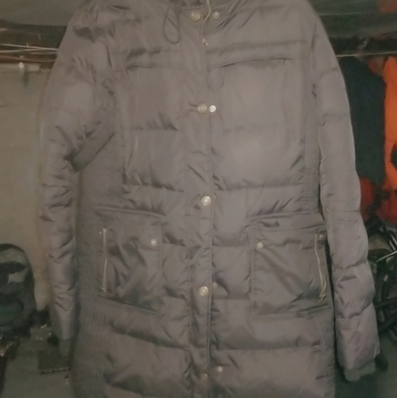 Name brand clothing and collectibles - Picture 2 of 6